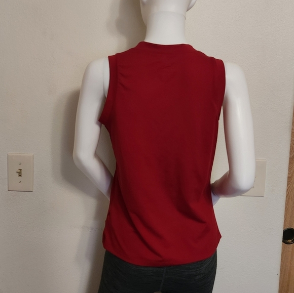 Burgundy athletic works‎ tank top size large - Picture 5 of 9